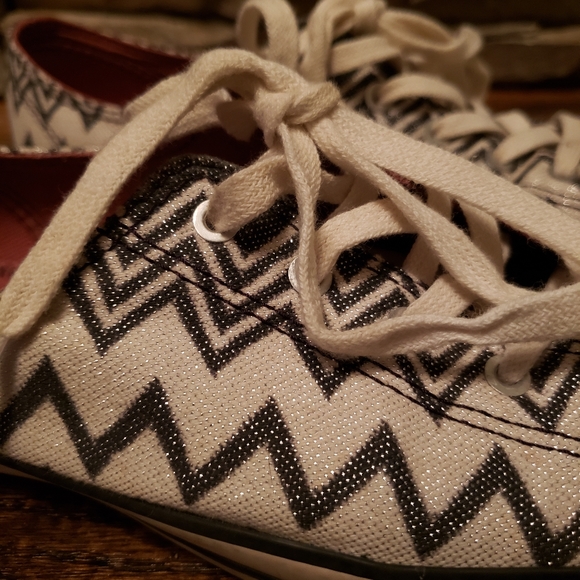 Converse MISSONI collab sneakers - Picture 2 of 6